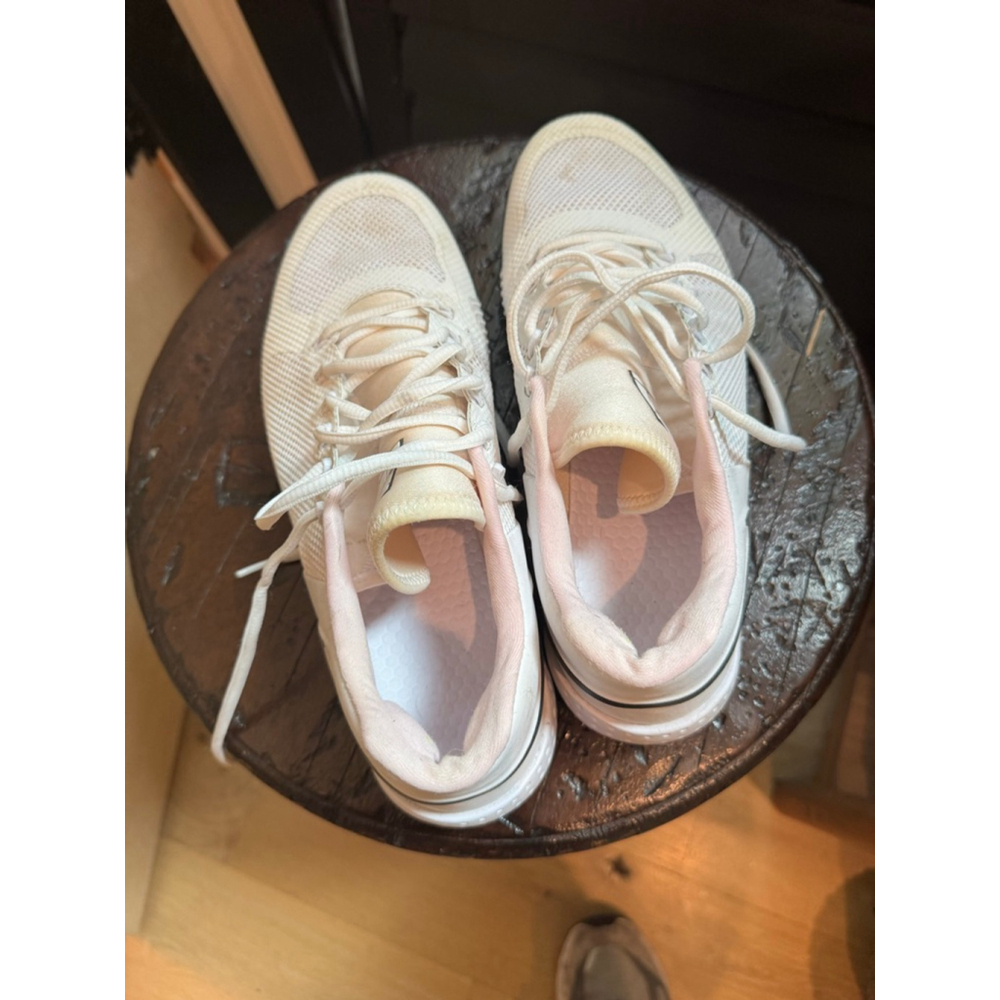 Women's Nike Tennis Shoes Size 11 White/Pink - Picture 4 of 7